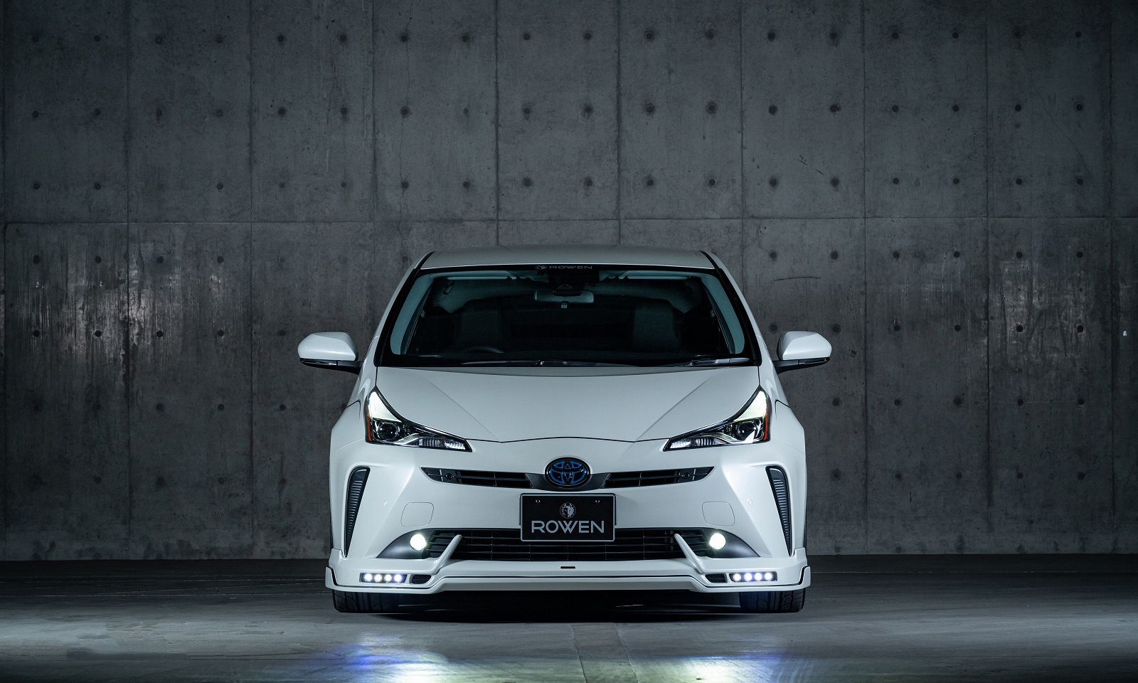 50 PRIUS 後期 MODEL｜TOYOTA｜BODY KIT｜Rowen オフィシャルサイト