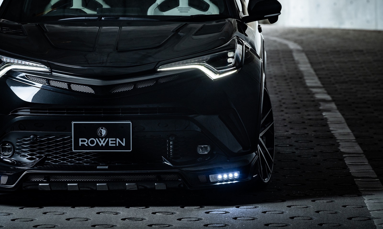 C-HR 前期 MODEL｜TOYOTA｜BODY KIT｜ROWEN オフィシャルサイト