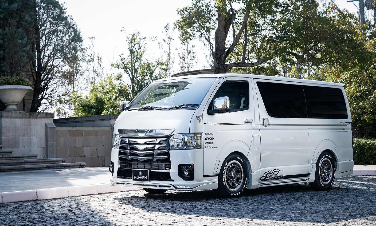 200HIACE 6型｜TOYOTA｜BODY KIT｜ROWEN オフィシャルサイト