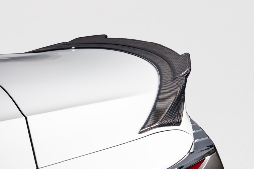 トランクスポイラー